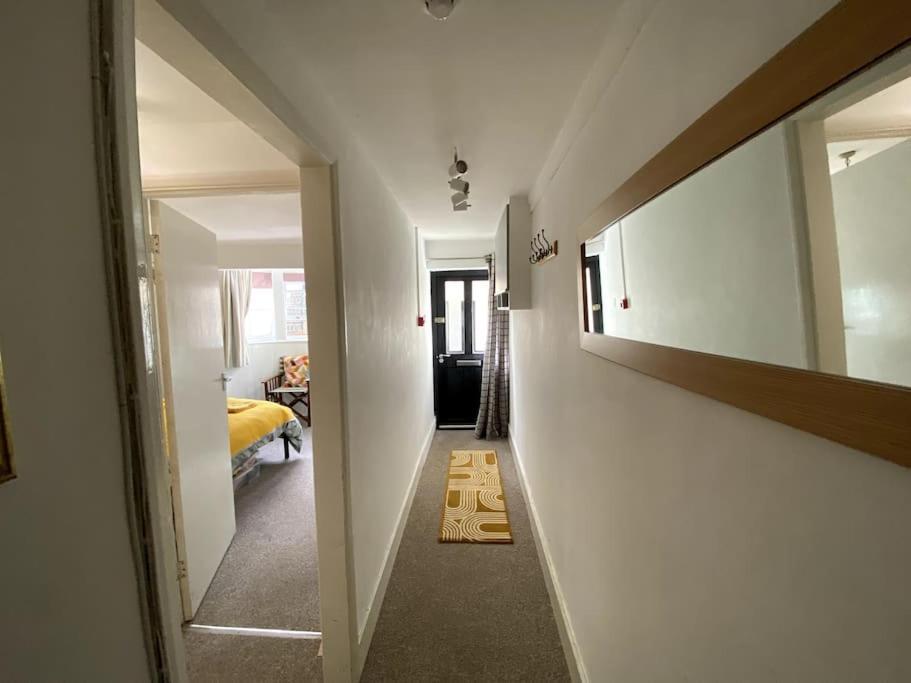 Seaside Flat With Sunny Garden. * Brighton