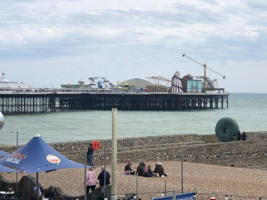 Seaside Flat With Sunny Garden. Apartment Brighton