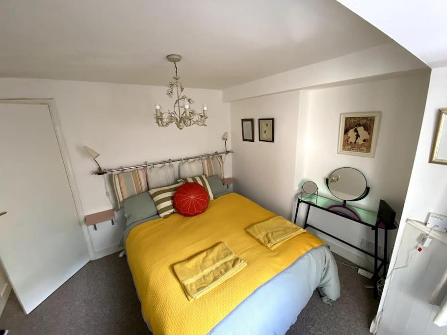 Apartment Seaside Flat With Sunny Garden. Brighton